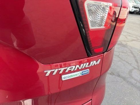 Used 2019 Ford Escape Titanium image 31