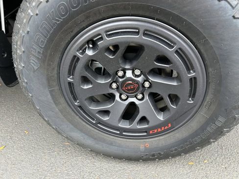 New 2025 Nissan Frontier PRO-4X image 8