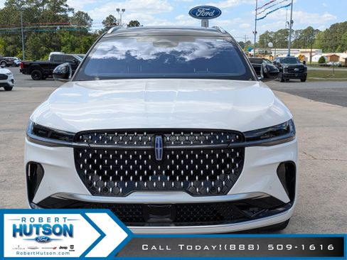 New 2026 Lincoln Nautilus Reserve image 3