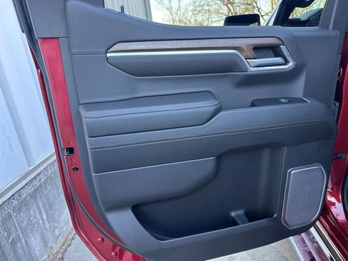 Used 2023 Chevrolet Silverado 1500 High Country w/ High Country Premium Package image 12