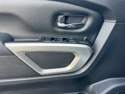 Certified 2023 Nissan Titan SV image 13