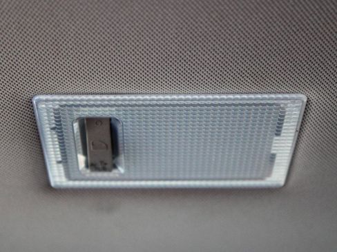 Used 2021 Chevrolet Trax LT w/ LT Convenience Package image 42