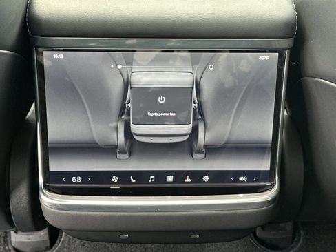 Used 2024 Tesla Model S image 37