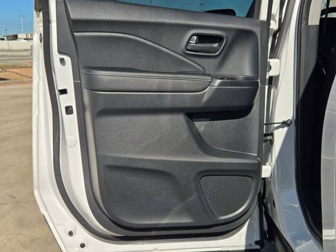 Used 2025 Honda Ridgeline Sport image 16