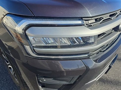 Used 2024 Ford Expedition XLT image 31