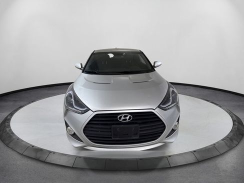 Used 2014 Hyundai Veloster Turbo FWD image 2