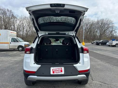 Used 2025 Chevrolet TrailBlazer LT w/ Convenience Package image 17