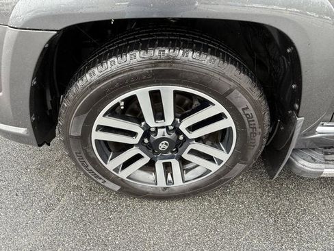 Used 2018 Toyota 4Runner Limited image 11