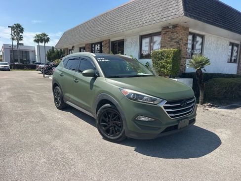 Used 2017 Hyundai Tucson SE image 1