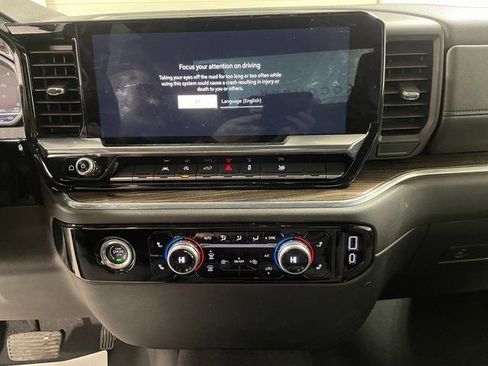 Used 2024 GMC Sierra 1500 Elevation image 16