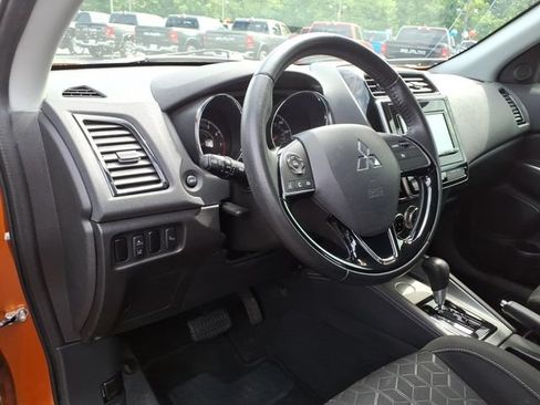 Used 2020 Mitsubishi Outlander Sport SE FWD image 14