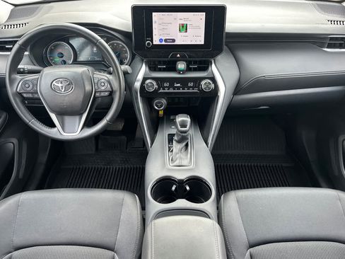 Used 2024 Toyota Venza LE image 14