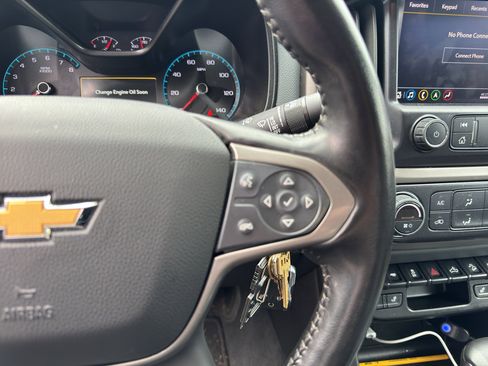 Used 2022 Chevrolet Colorado Z71 image 10