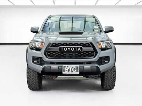 Used 2017 Toyota Tacoma TRD Pro AWD/4WD image 2