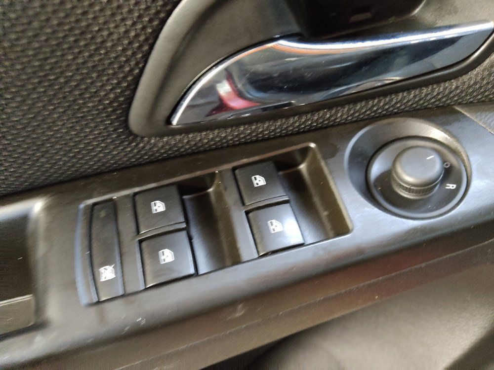 Used 2014 Chevrolet Cruze LT FWD image 27