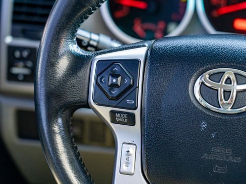 Used 2016 Toyota Sequoia SR5 AWD/4WD image 29