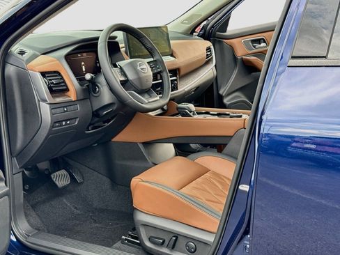 New 2026 Nissan Rogue Platinum AWD/4WD image 4