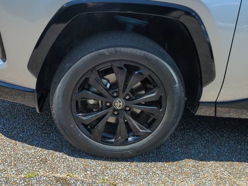 Used 2023 Toyota RAV4 SE AWD/4WD image 10