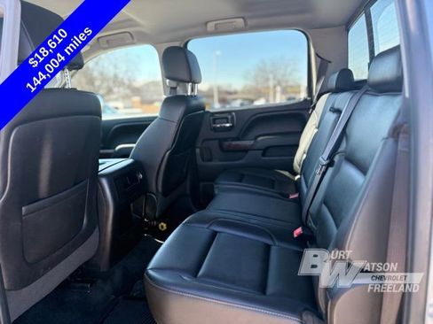 Used 2015 GMC Sierra 1500 SLT w/ SLT Crew Cab Value Package image 30
