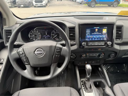 Used 2022 Nissan Frontier S w/ Technology Package AWD/4WD image 14