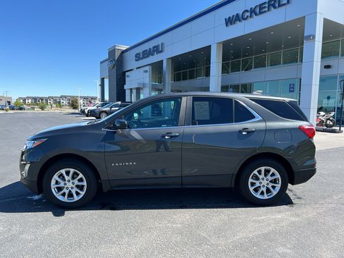 Used 2021 Chevrolet Equinox LT AWD/4WD image 2