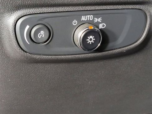 Certified 2024 Chevrolet Equinox LT w/ LPO, Floor Liner Package image 17