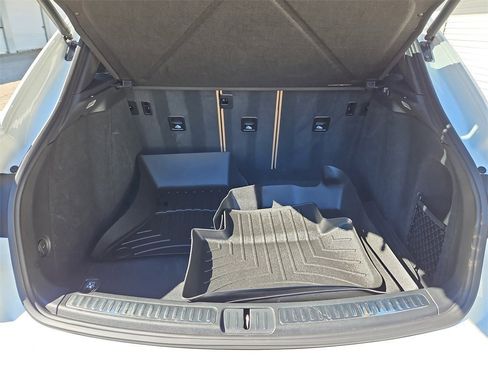 Certified 2023 Porsche Macan S image 35