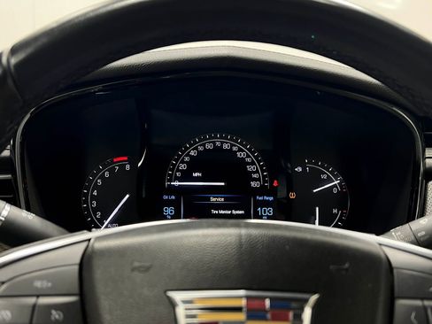 Used 2019 Cadillac XT5 FWD image 22