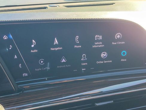 Certified 2023 Cadillac Escalade Premium Luxury w/ LPO, Radiant Package image 15