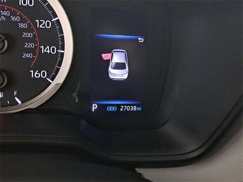 Used 2021 Toyota Corolla SE image 2