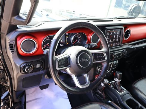 Used 2019 Jeep Wrangler Unlimited Rubicon AWD/4WD image 24