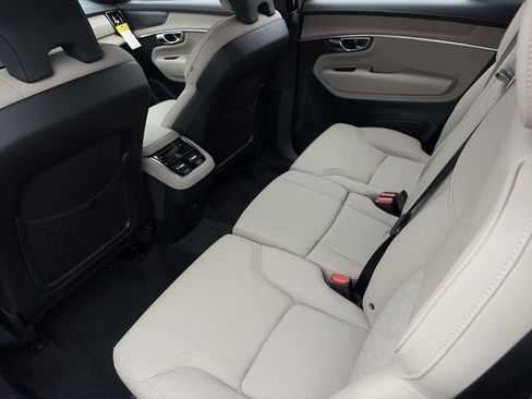 New 2026 Volvo XC90 B6 Plus w/ Protection Package Premier AWD/4WD image 17