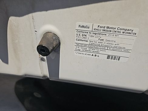 Used 2016 Ford F150 Lariat image 16