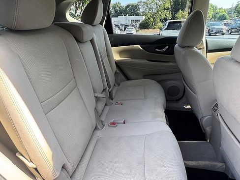Used 2014 Nissan Rogue SV FWD image 19