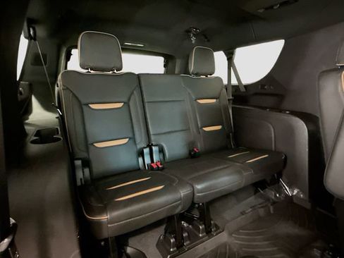 Used 2023 GMC Yukon XL AT4 w/ Technology Package image 25