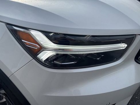 Used 2020 Volvo XC40 T5 R-Design image 18