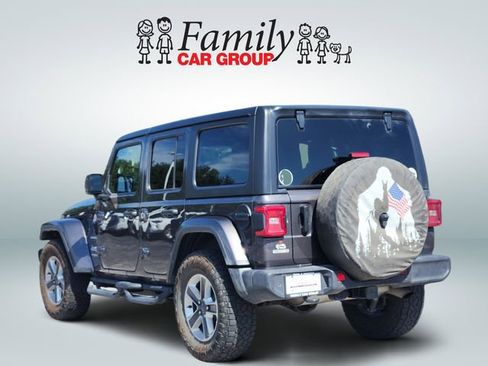 Used 2022 Jeep Wrangler Unlimited Sahara w/ Safety Group AWD/4WD image 3