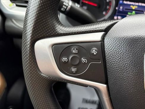 Used 2023 GMC Acadia SLE w/ Driver Convenience Package image 12