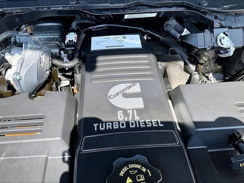Used 2024 RAM 3500 Tradesman w/ Chrome Appearance Group AWD/4WD image 32