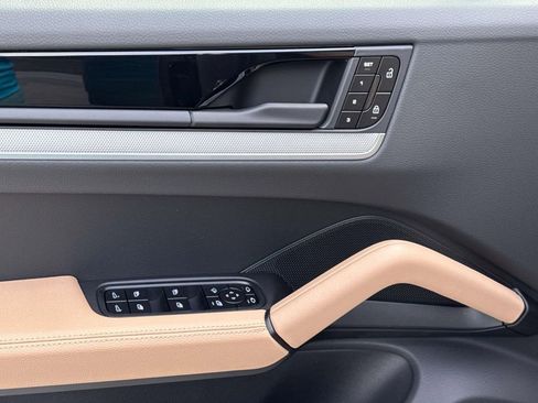 New 2026 Porsche Cayenne AWD/4WD image 23