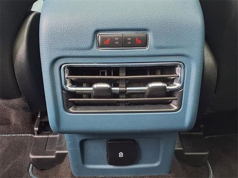 Certified 2021 Lincoln Corsair Reserve image 11