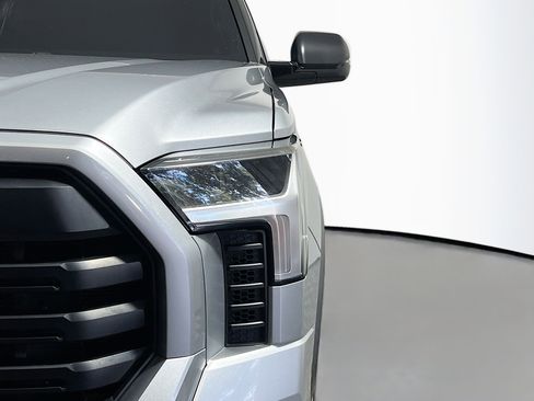 Used 2022 Toyota Tundra SR5 image 11