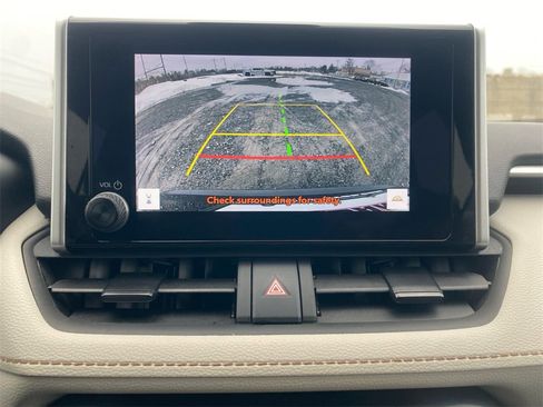 Used 2024 Toyota RAV4 XLE image 21