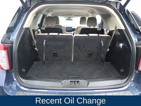 Used 2021 Ford Explorer XLT AWD/4WD image 16