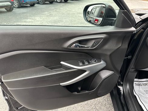 Used 2024 Chevrolet Trax RS image 12