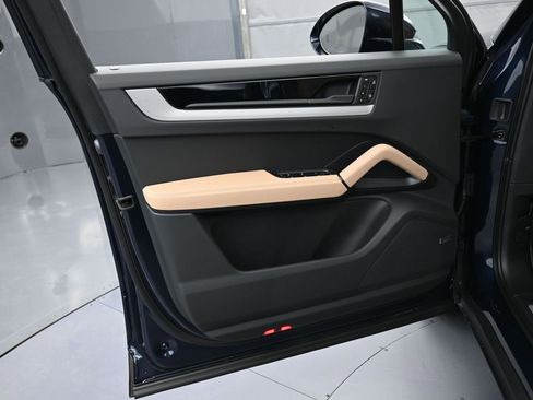New 2026 Porsche Cayenne image 15