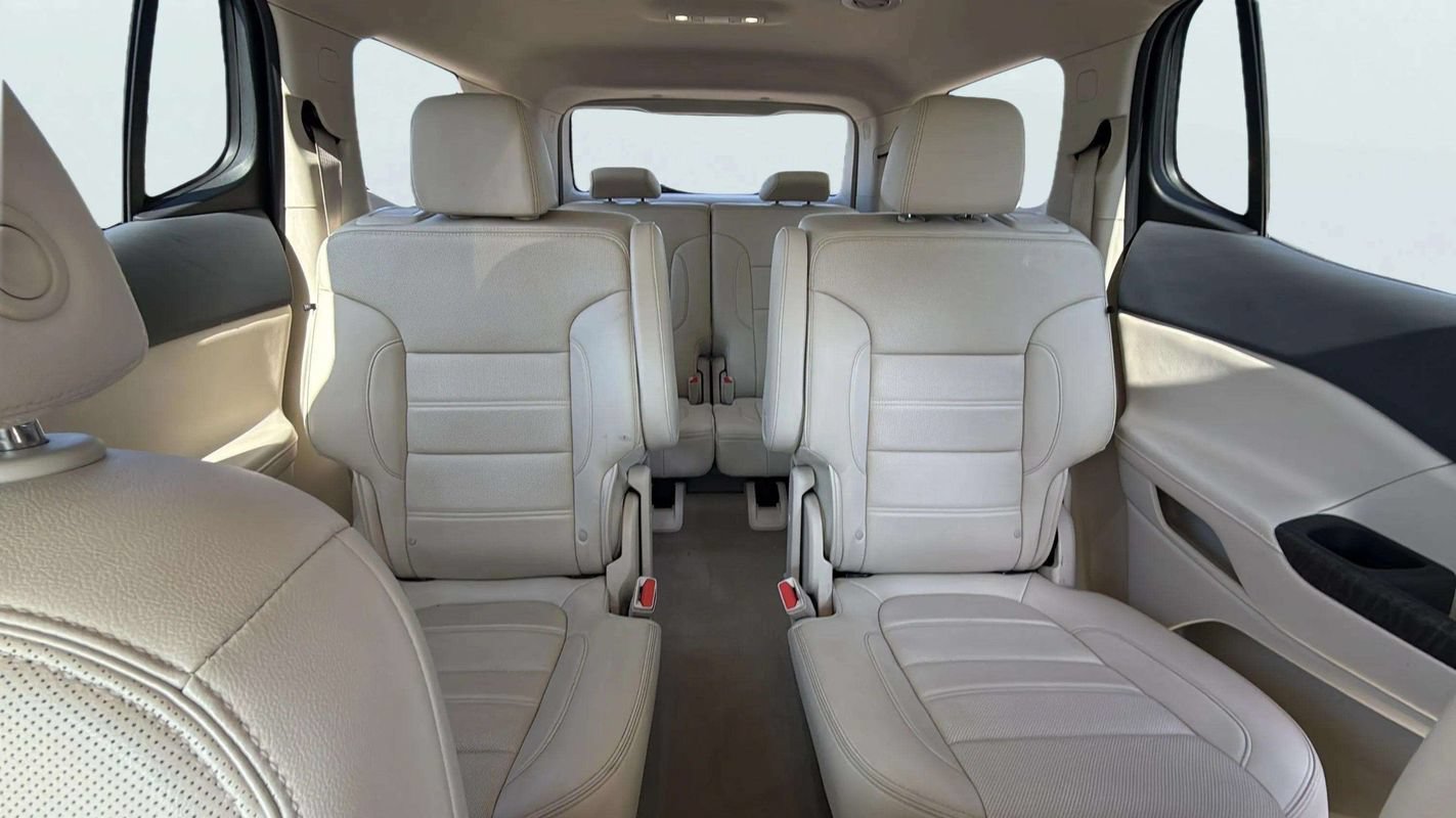 Used 2023 GMC Acadia Denali AWD/4WD image 17
