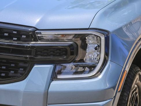 Used 2025 Ford Ranger XLT w/ Black Appearance Package RWD image 6