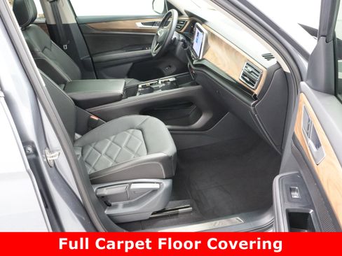 Used 2024 Volkswagen Atlas SE image 41