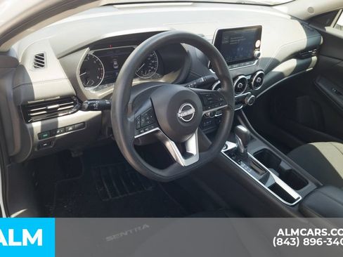 Used 2024 Nissan Sentra SV FWD image 5